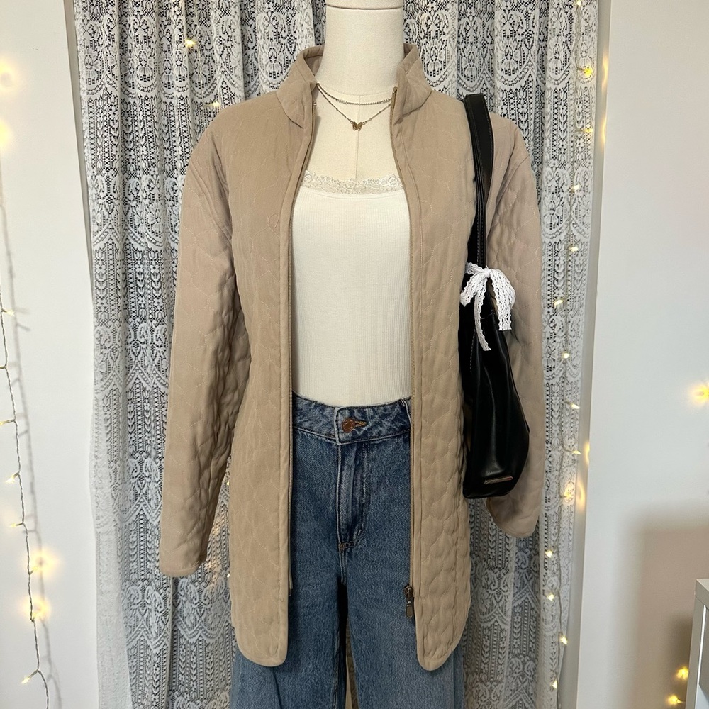 Alia Sport Cream Tan Quilted Barn Puffer Jacket